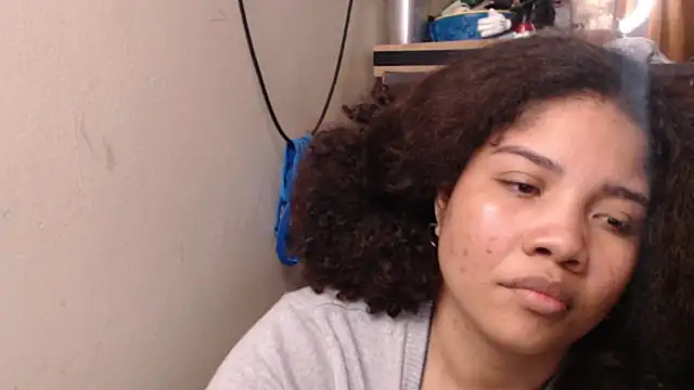 madelene online show from November 25, 2025, 2:45 am