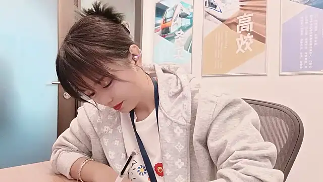 KKMM168 online show from November 4, 2025, 4:38 am