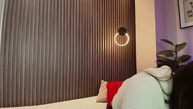 emma  rose1 online show from April 2, 2026, 3:02 am