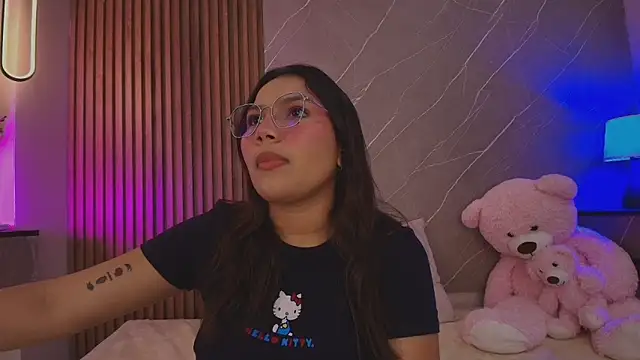 emma  rose1 online show from March 13, 2026, 2:49 am