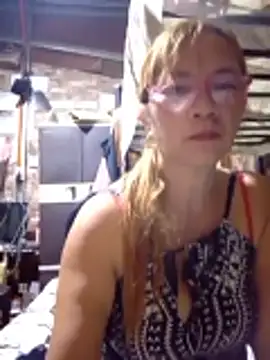 SexyHottMom online show from December 23, 2025, 2:22 am