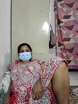 Snapshot of mature_mimi chatting on February 5, 2026, 9:43 pm mature mimi online show from February 5, 2026, 9:43 pm