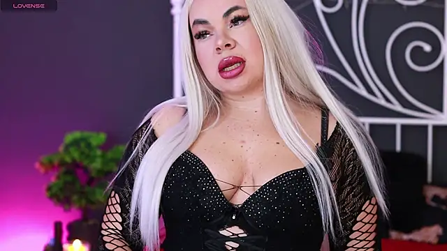 MissLilaaa online show from October 3, 2025, 3:24 pm