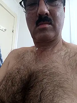 moonflower25 online show from October 9, 2025, 7:42 am