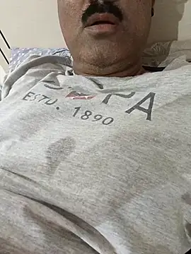 moonflower25 online show from October 20, 2025, 7:47 pm