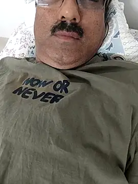 Snapshot of moonflower25 chatting on March 2, 2026, 6:59 pm moonflower25 online show from March 2, 2026, 6:59 pm