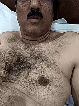 moonflower25 online show from December 19, 2025, 3:14 pm