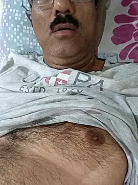 moonflower25 online show from October 21, 2025, 8:52 pm