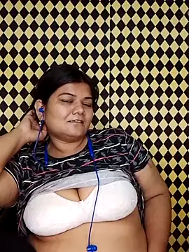 Meenu tiwari online show from October 5, 2025, 9:16 pm