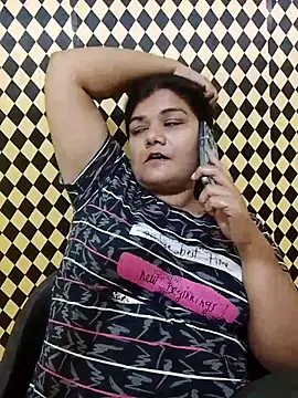 Meenu tiwari online show from September 20, 2025, 4:56 pm