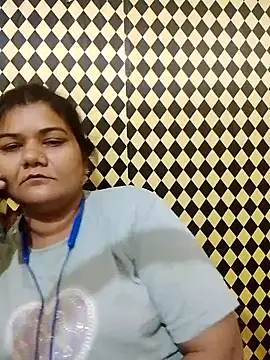 Meenu tiwari online show from October 2, 2025, 9:07 pm