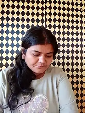 Meenu tiwari online show from September 25, 2025, 2:50 am