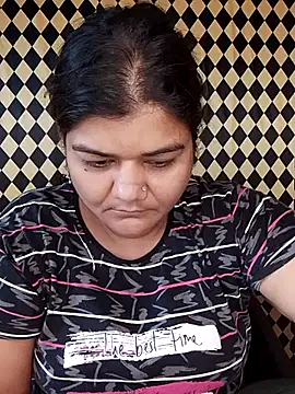 Meenu tiwari online show from September 21, 2025, 8:52 am