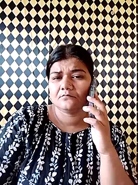 Meenu tiwari online show from September 30, 2025, 7:58 am