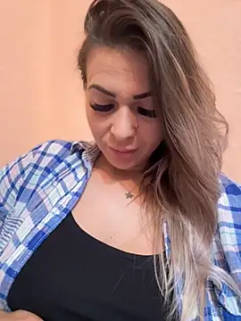 Snapshot of iSelena chatting on October 30, 2025, 5:17 am iSelena online show from October 30, 2025, 5:17 am