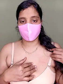 Rose-luckey online show from March 11, 2026, 6:24 pm