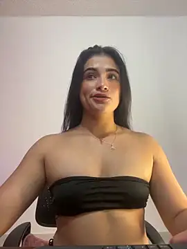 alice shyness online show from October 17, 2025, 3:43 am