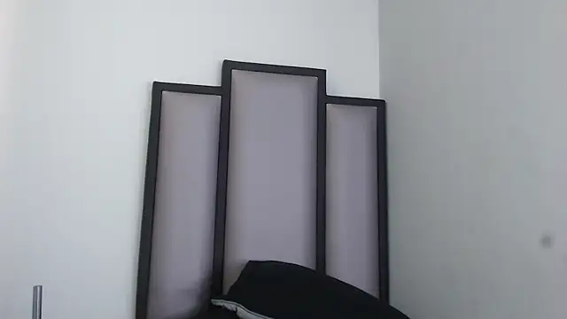  Leohot  online show from November 30, 2025, 3:57 pm