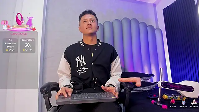  Leohot  online show from October 28, 2025, 3:29 am