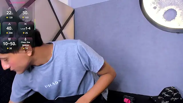  Leohot  online show from October 14, 2025, 3:29 am