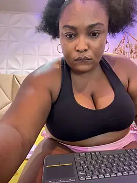 Snapshot of may_storm chatting on March 4, 2026, 3:25 am may storm online show from March 4, 2026, 3:25 am