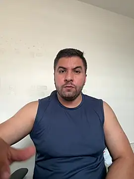 Snapshot of raulgzz4 chatting on June 26, 2026, 5:19 pm raulgzz4 online show from June 26, 2026, 5:19 pm