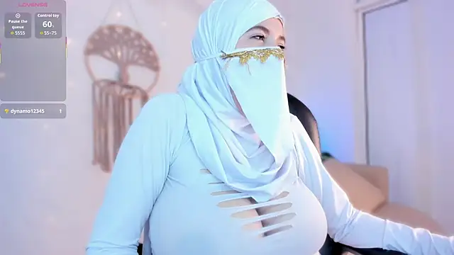 Snapshot of salma_isawwii chatting on December 14, 2025, 3:06 pm salma isawwii online show from December 14, 2025, 3:06 pm