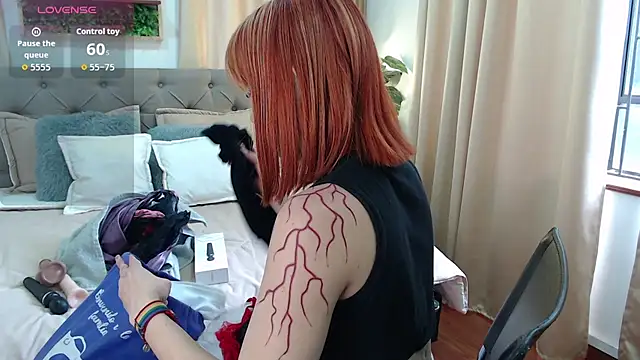 Snapshot of zohet_kriss chatting on November 11, 2025, 1:50 pm zohet kriss online show from November 11, 2025, 1:50 pm