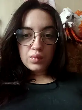 Snapshot of daniella_brun chatting on October 25, 2025, 10:14 am daniella brun online show from October 25, 2025, 10:14 am
