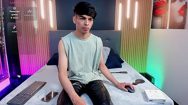 OnlyJos online show from December 21, 2025, 1:57 pm