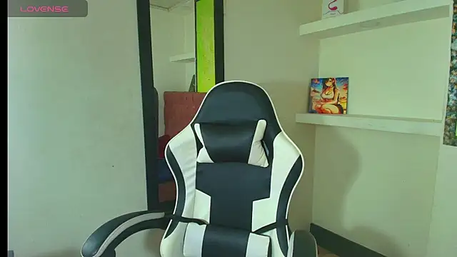 Snapshot of greiccy_20 chatting on November 16, 2025, 7:18 pm greiccy 20 online show from November 16, 2025, 7:18 pm