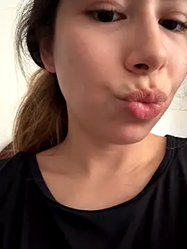 Caitlin Cat online show from October 3, 2025, 7:48 pm