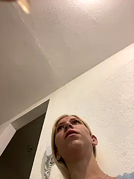 Bruna551 online show from December 15, 2025, 9:09 pm