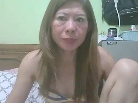 Sexyjenny4u online show from September 14, 2025, 9:37 pm
