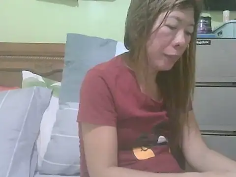 Sexyjenny4u online show from October 8, 2025, 7:32 am