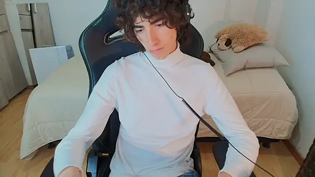 Nude Boy18 online show from February 19, 2026, 3:25 am