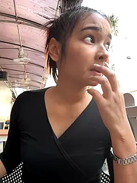 Natural Asian Girl online show from November 27, 2025, 8:26 am