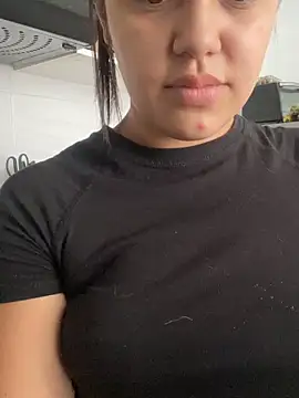 lunita sweet5 online show from December 3, 2025, 3:33 pm