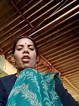 Snapshot of Joshi_Love143 chatting on September 9, 2025, 4:00 am Joshi Love143 online show from September 9, 2025, 4:00 am