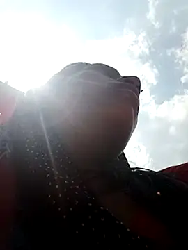 Snapshot of Joshi_Love143 chatting on September 14, 2025, 6:58 am Joshi Love143 online show from September 14, 2025, 6:58 am