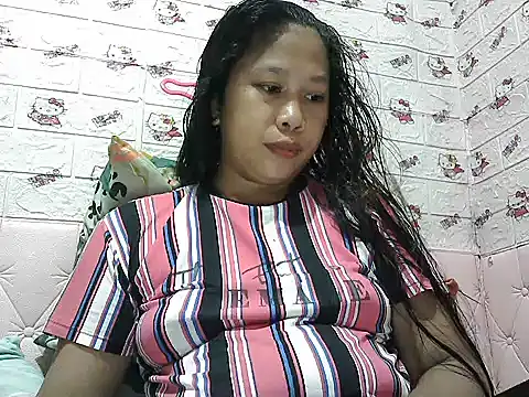 Pilipinalyn23 online show from July 4, 2026, 8:21 am