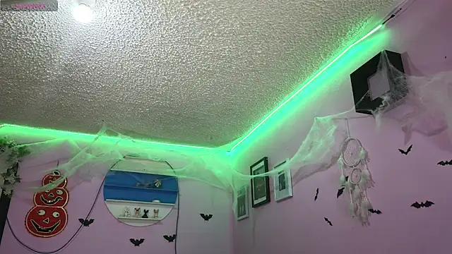 Snapshot of MiSofialeal chatting on October 29, 2025, 7:46 pm MiSofialeal online show from October 29, 2025, 7:46 pm