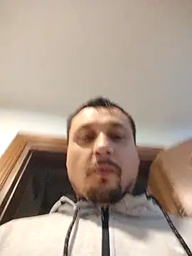 Amberdual online show from November 8, 2025, 4:54 pm