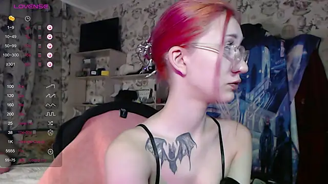 bestgirl erika online show from September 24, 2025, 4:46 pm