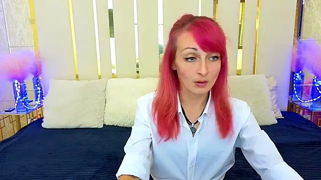 Snapshot of BrandyBloom chatting on October 26, 2025, 3:01 pm BrandyBloom online show from October 26, 2025, 3:01 pm