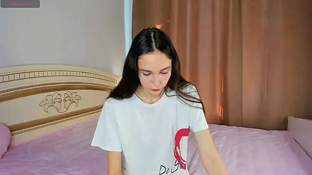 SoftieDream online show from September 28, 2025, 7:26 am