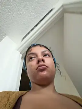 allybluee777 online show from May 17, 2026, 11:43 am