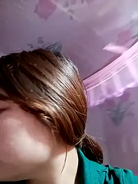 XoiXoi232 online show from October 19, 2025, 11:29 pm