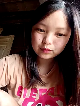 XoiXoi232 online show from April 28, 2026, 5:12 am