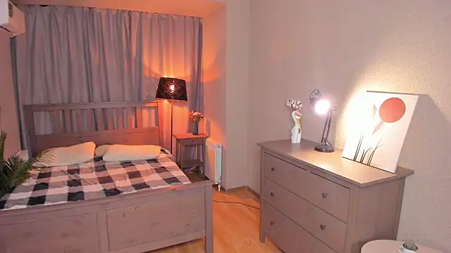 OdellaFrake online show from October 19, 2025, 7:16 pm